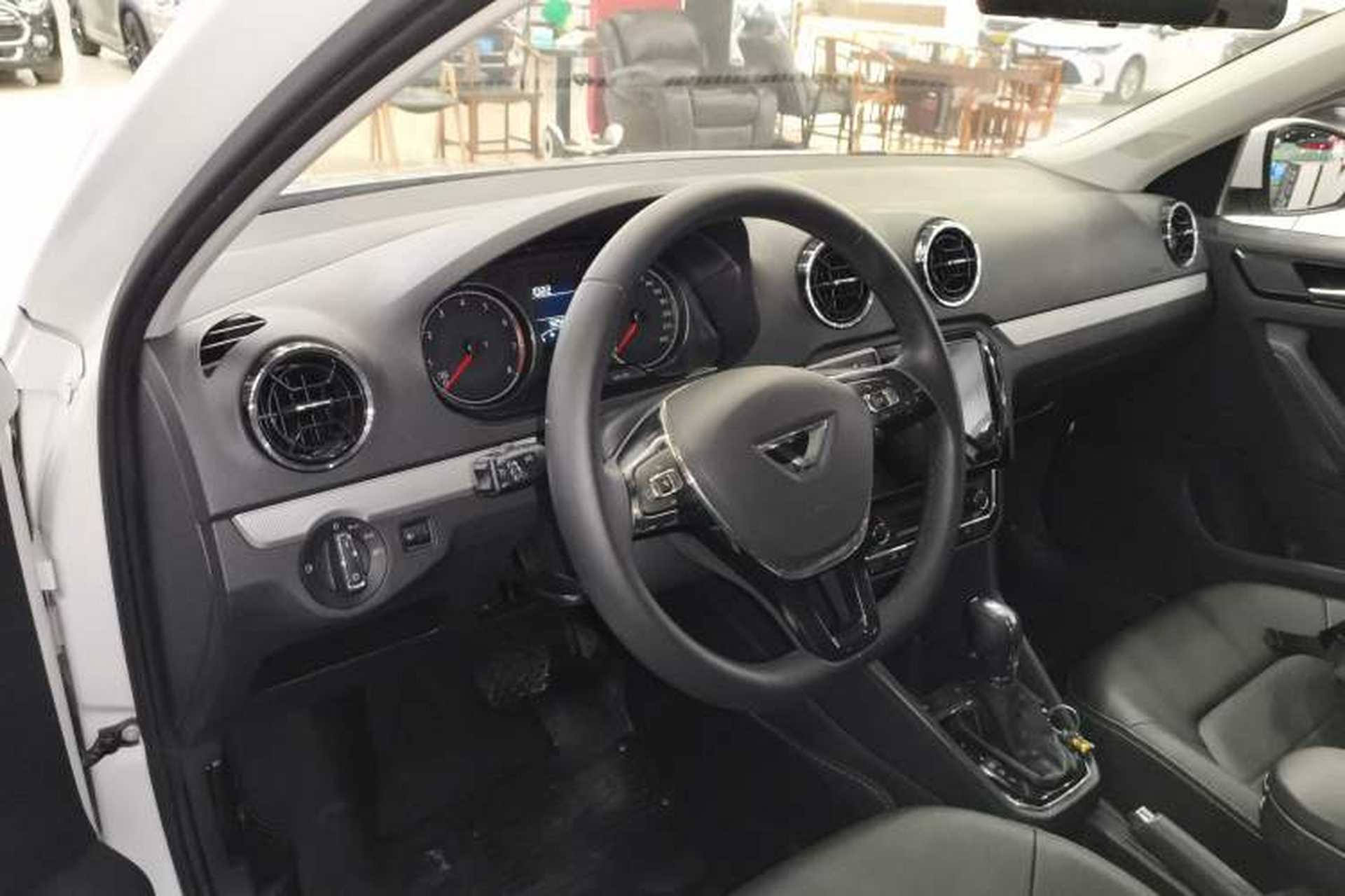 Used Jetta VA3 2020 1.5L Automatic "Upward Life" Edition Center Console