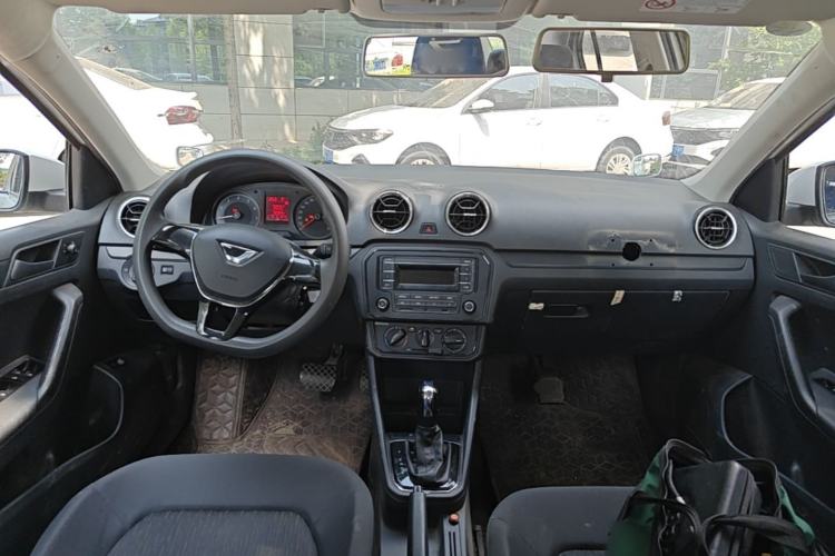 Used Jetta VA3 2020 1.5L Automatic "Upward Life" Edition Center Console