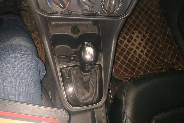 Used Jetta VA3 2020 1.5L Automatic "Upward Life" Edition Gear Lever
