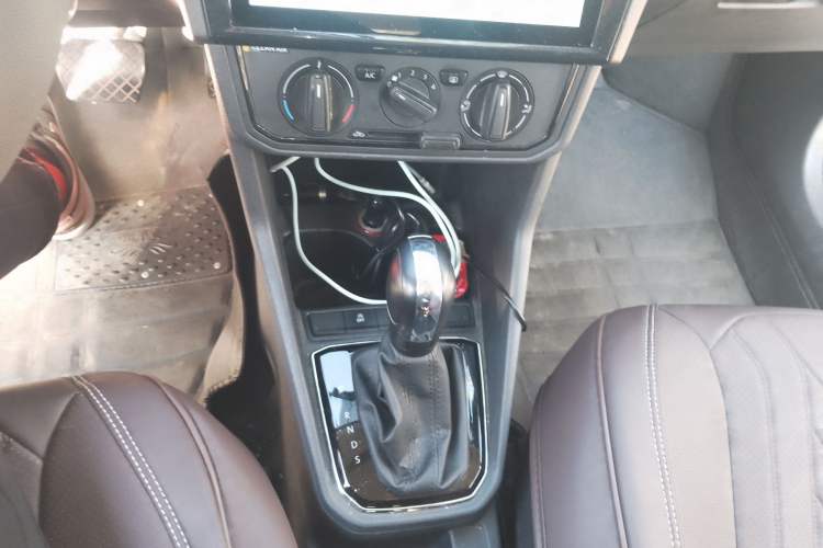 Used Jetta VA3 2020 1.5L Automatic "Upward Life" Edition Gear Lever