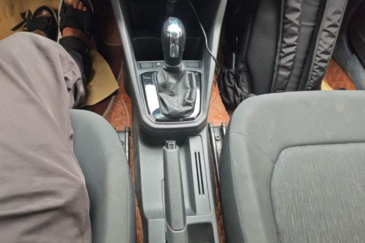 Used Jetta VA3 2020 1.5L Automatic "Upward Life" Edition Gear Lever