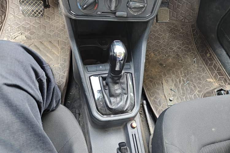 Used Jetta VA3 2020 1.5L Automatic "Upward Life" Edition Gear Lever