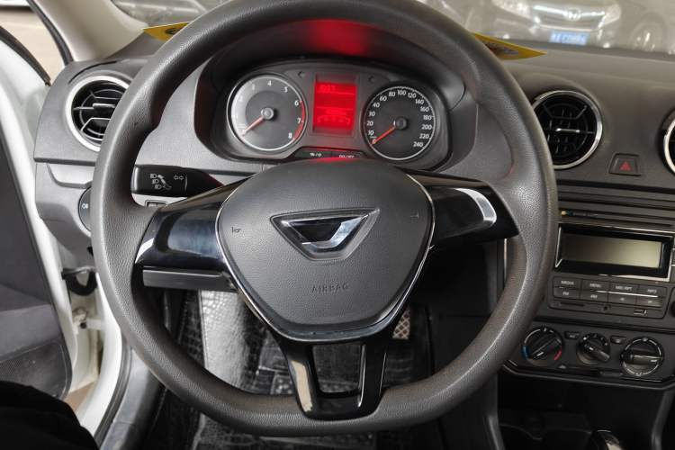 Used Jetta VA3 2020 1.5L Automatic "Upward Life" Edition Interior 2