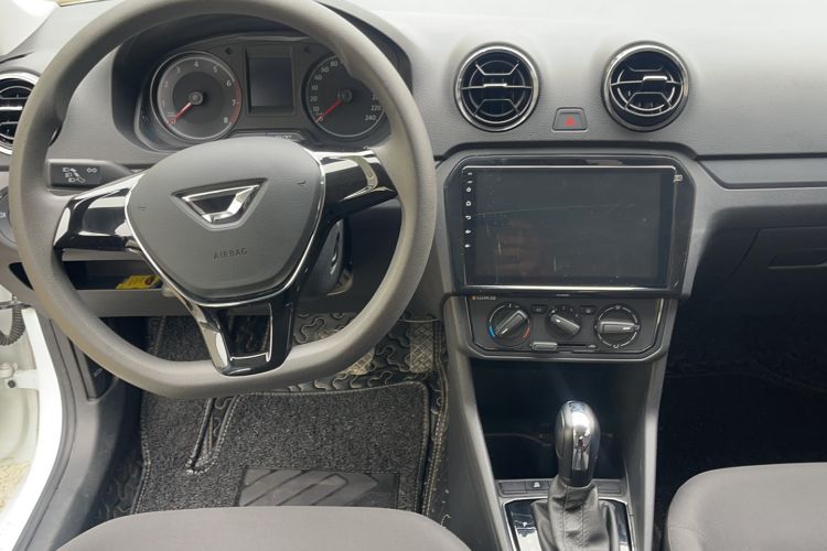 Used Jetta VA3 2020 1.5L Automatic "Upward Life" Edition Interior 3