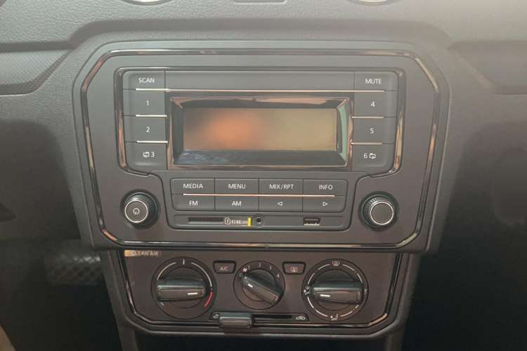 Used Jetta VA3 2020 1.5L Automatic "Upward Life" Edition Interior 4