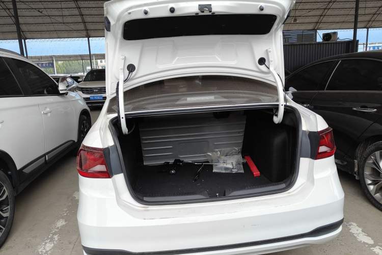 Used Jetta VA3 2020 1.5L Automatic "Upward Life" Edition Interior 9