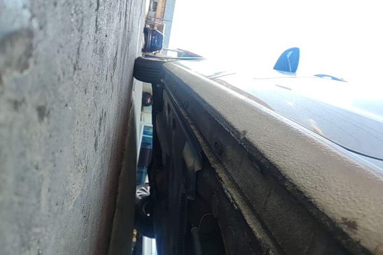 Used Jetta VA3 2020 1.5L Automatic "Upward Life" Edition Left Side Sill