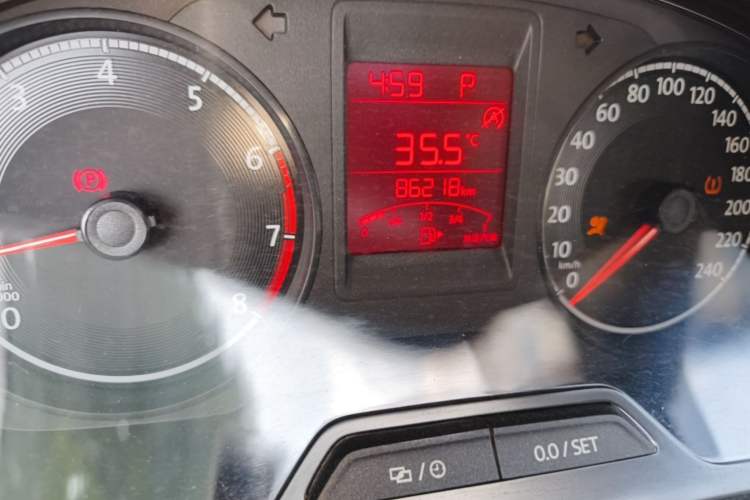 Used Jetta VA3 2020 1.5L Automatic "Upward Life" Edition Odometer Close Up