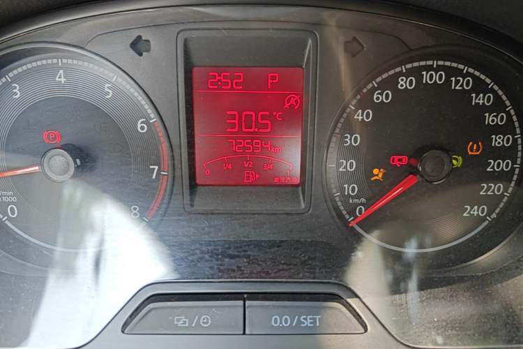 Used Jetta VA3 2020 1.5L Automatic "Upward Life" Edition Odometer Close Up