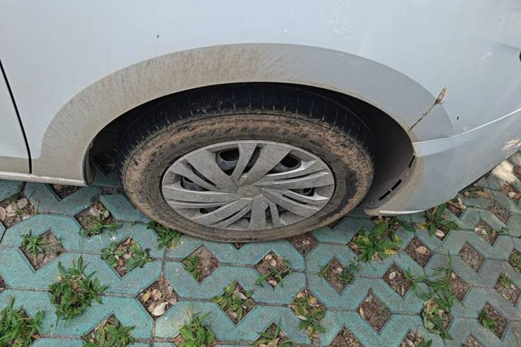 Used Jetta VA3 2020 1.5L Automatic "Upward Life" Edition Right Front Wheel Hub