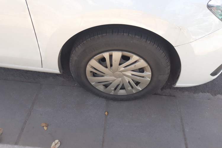 Used Jetta VA3 2020 1.5L Automatic "Upward Life" Edition Right Front Wheel Hub