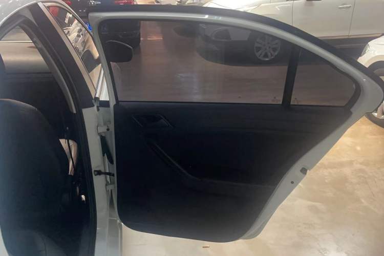 Used Jetta VA3 2020 1.5L Automatic "Upward Life" Edition Right Rear Door Interior
