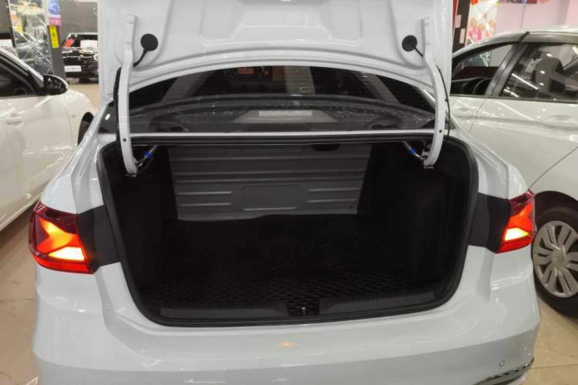 Used Jetta VA3 2020 1.5L Automatic "Upward Life" Edition Trunk