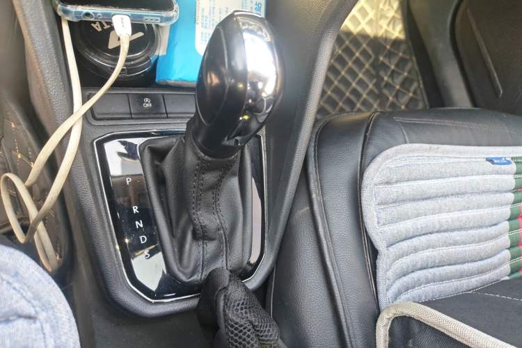 Used Jetta VA3 2021 1.5L Automatic Enjoyment Edition Gear Lever