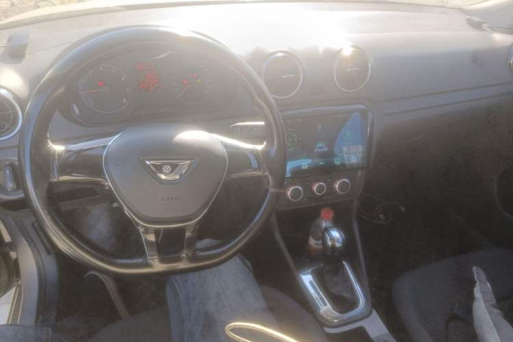 Used Jetta VA3 2021 1.5L Automatic "Upward Journey" Edition Center Console