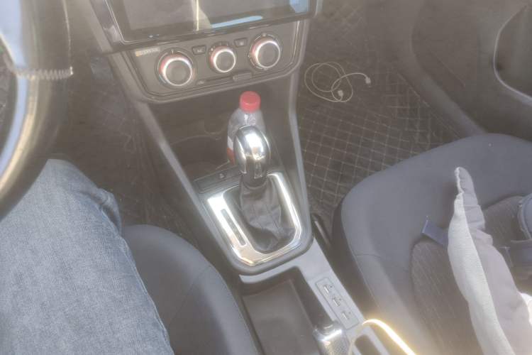 Used Jetta VA3 2021 1.5L Automatic "Upward Journey" Edition Gear Lever