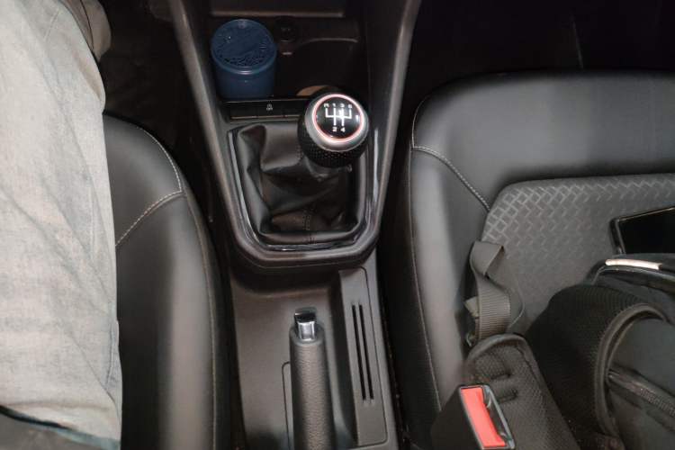 Used Jetta VA3 2021 1.5L Manual Enjoyment Edition Gear Lever