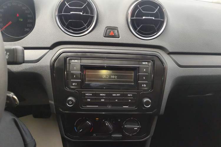 Used Jetta VA3 2021 1.5L Automatic "Upward Journey" Edition Audio And AC Panel