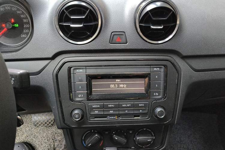 Used Jetta VA3 2021 1.5L Automatic "Upward Journey" Edition Audio And AC Panel