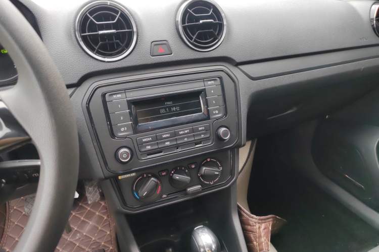 Used Jetta VA3 2021 1.5L Automatic "Upward Journey" Edition Audio And AC Panel