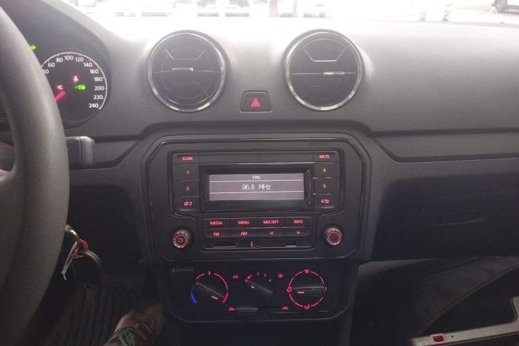 Used Jetta VA3 2021 1.5L Automatic "Upward Journey" Edition Audio And AC Panel