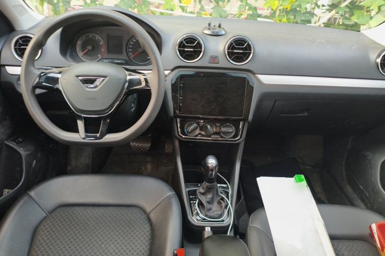 Used Jetta VA3 2021 1.5L Automatic Enjoyment Edition Center Console