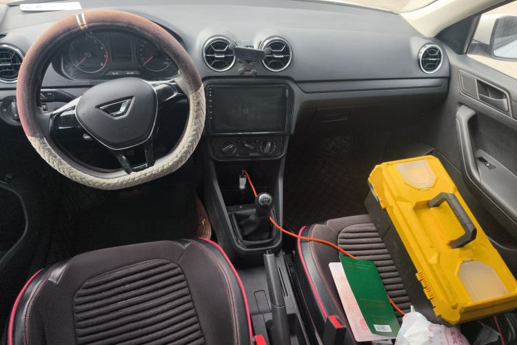 Used Jetta VA3 2021 1.5L Manual Entry-Level Version Center Console