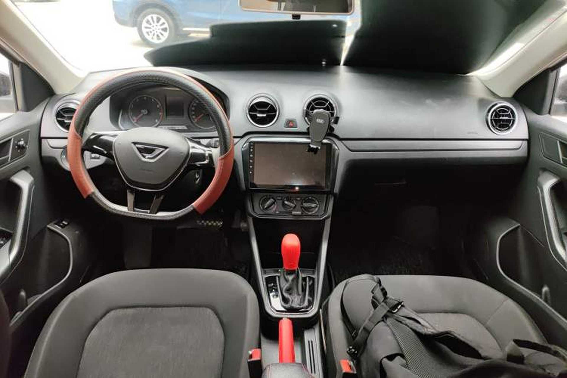 Used Jetta VA3 2021 1.5L Automatic "Upward Journey" Edition Center Console