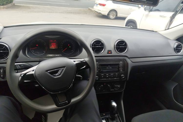Used Jetta VA3 2021 1.5L Automatic "Upward Journey" Edition Center Console
