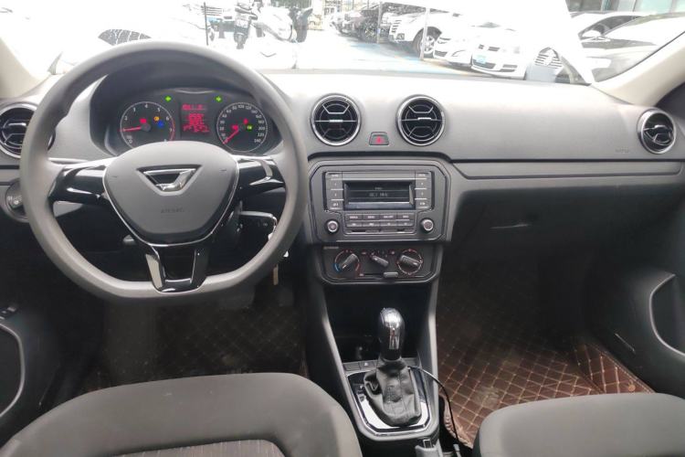 Used Jetta VA3 2021 1.5L Automatic "Upward Journey" Edition Center Console