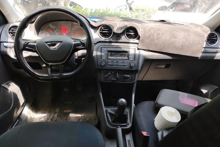 Used Jetta VA3 2021 1.5L Manual Entry-Level Version Center Console