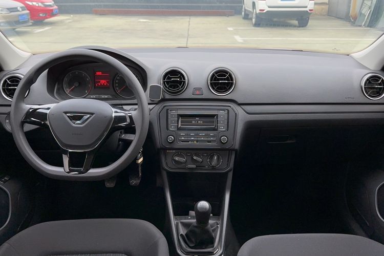 Used Jetta VA3 2021 1.5L Manual Entry-Level Version Center Console