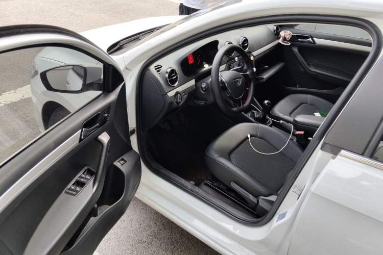 Used Jetta VA3 2021 1.5L Manual Enjoyment Edition Driver Seat