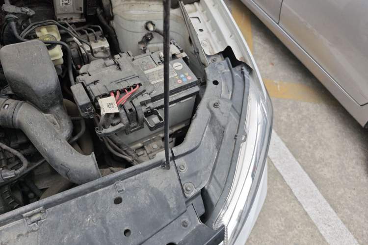 Used Jetta VA3 2021 1.5L Manual Entry-Level Version Engine Bay Left