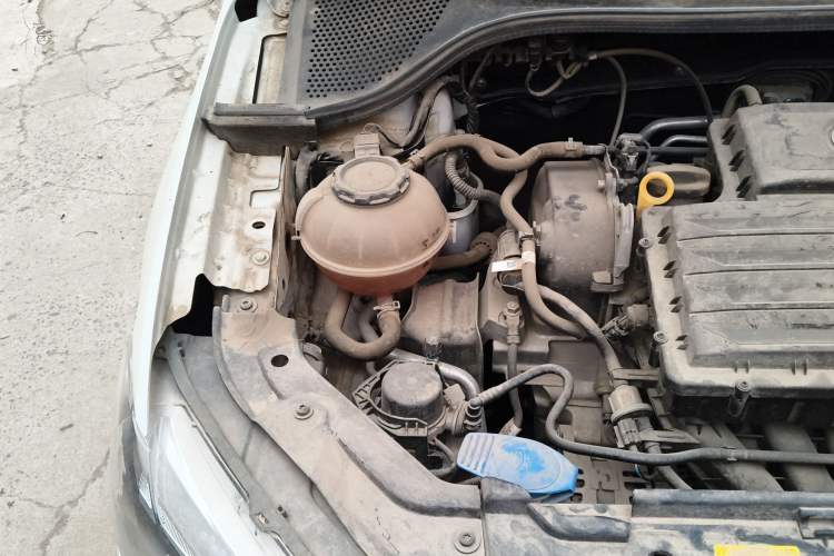 Used Jetta VA3 2021 1.5L Manual Entry-Level Version Engine Bay Right