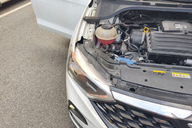 Used Jetta VA3 2021 1.5L Manual Entry-Level Version Engine Bay Right