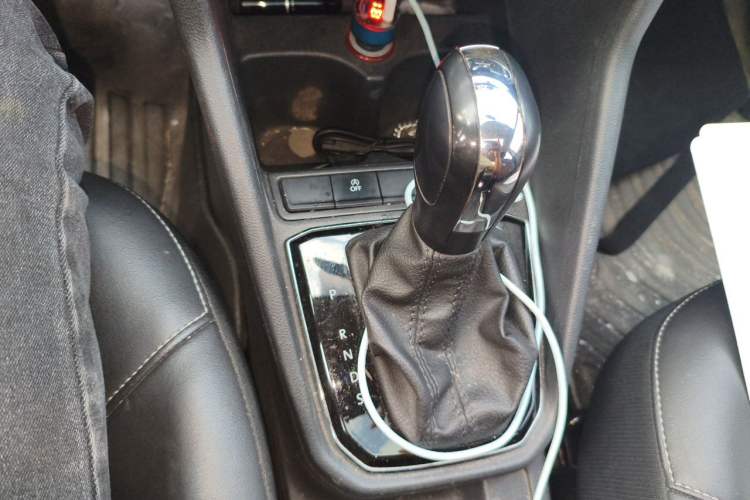 Used Jetta VA3 2021 1.5L Automatic Enjoyment Edition Gear Lever