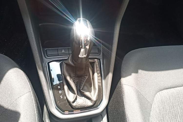 Used Jetta VA3 2021 1.5L Automatic "Upward Journey" Edition Gear Lever