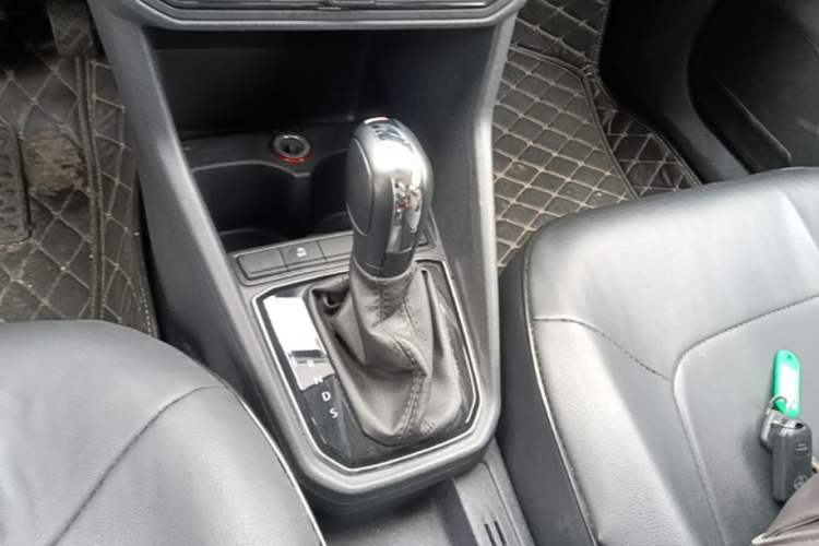 Used Jetta VA3 2021 1.5L Automatic "Upward Journey" Edition Gear Lever