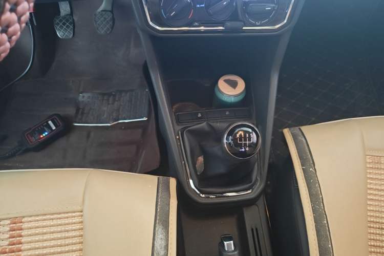 Used Jetta VA3 2021 1.5L Manual Enjoyment Edition Gear Lever