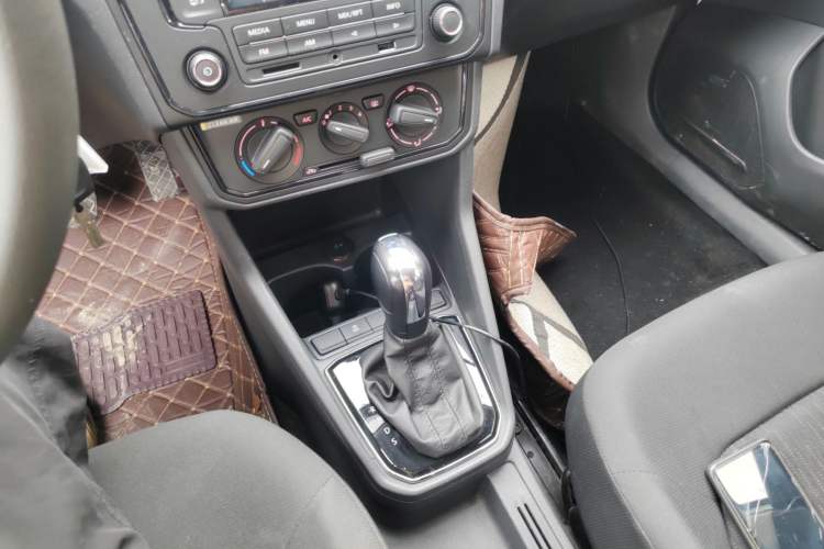 Used Jetta VA3 2021 1.5L Automatic "Upward Journey" Edition Gear Lever
