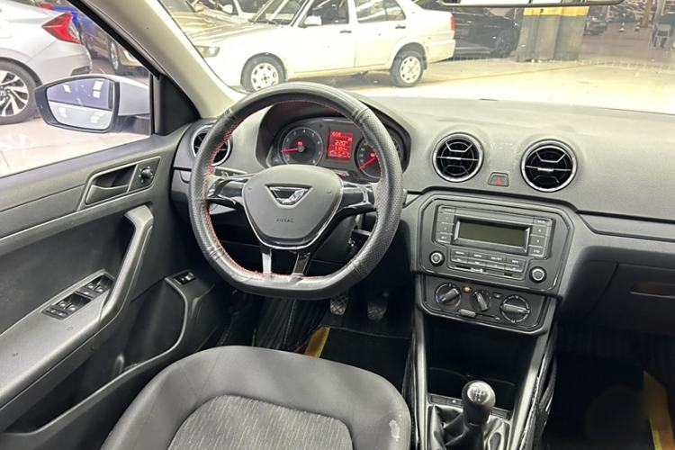 Used Jetta VA3 2021 1.5L Manual Entry-Level Version Interior 1