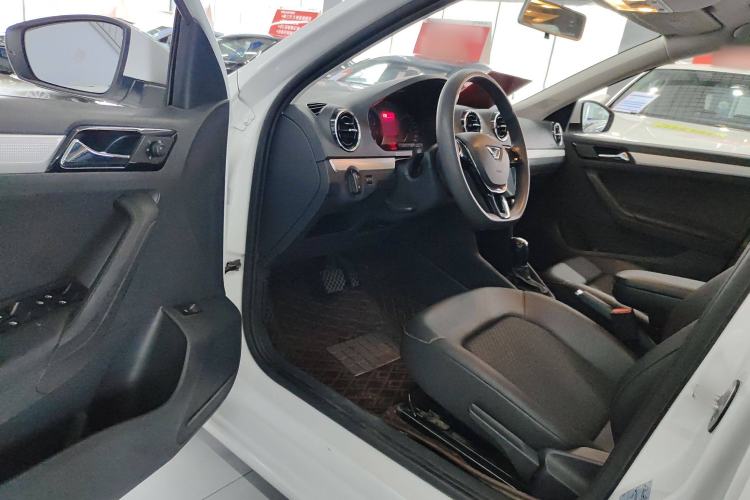 Used Jetta VA3 2021 1.5L Automatic Enjoyment Edition Interior 2