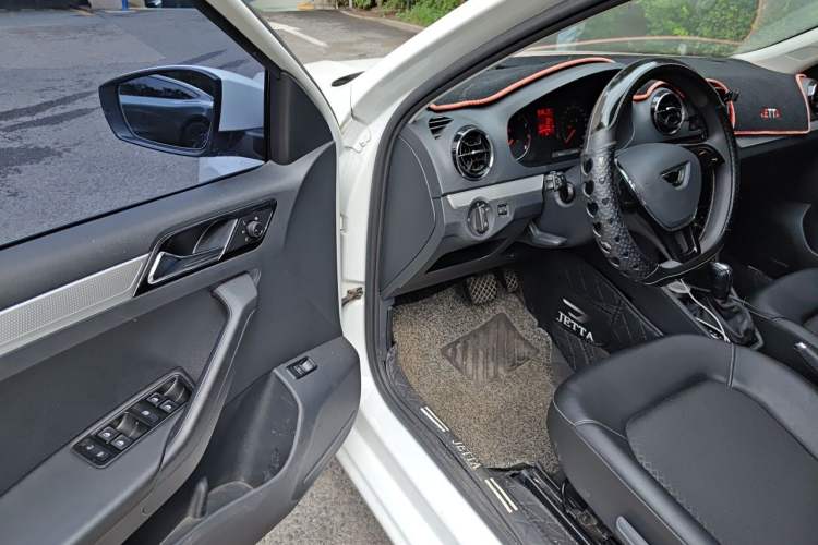 Used Jetta VA3 2021 1.5L Automatic Enjoyment Edition Interior 3
