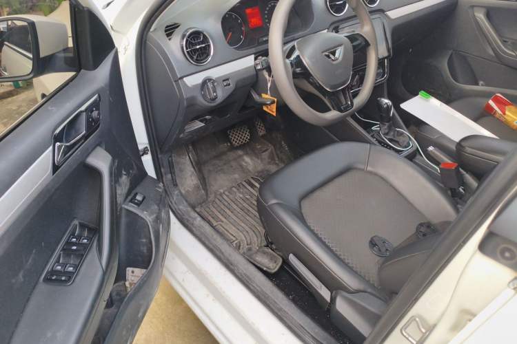 Used Jetta VA3 2021 1.5L Automatic Enjoyment Edition Interior 3