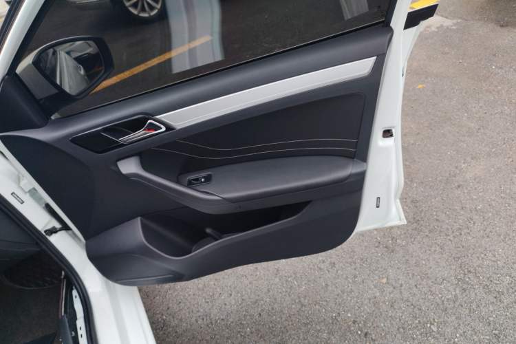 Used Jetta VA3 2021 1.5L Automatic Glory Edition Interior 5