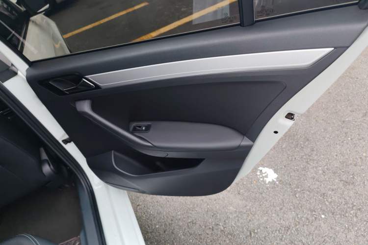 Used Jetta VA3 2021 1.5L Automatic Glory Edition Interior 6