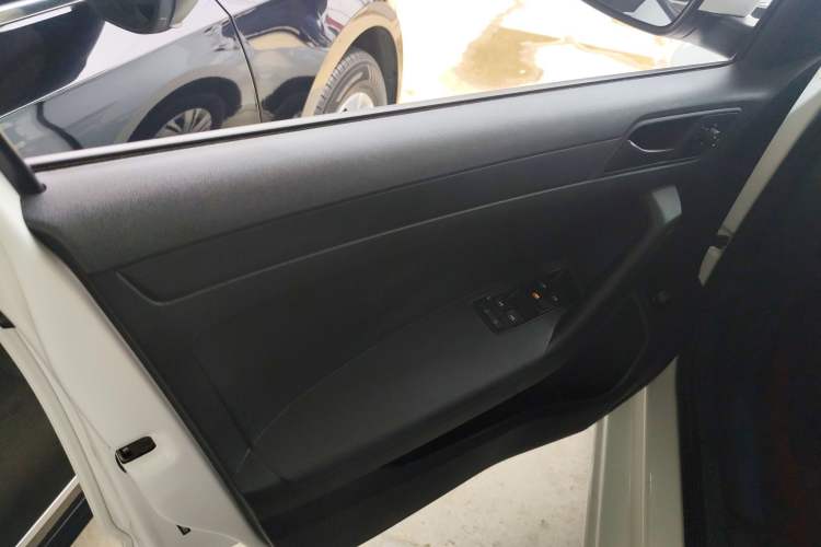 Used Jetta VA3 2021 1.5L Automatic "Upward Journey" Edition Interior 7