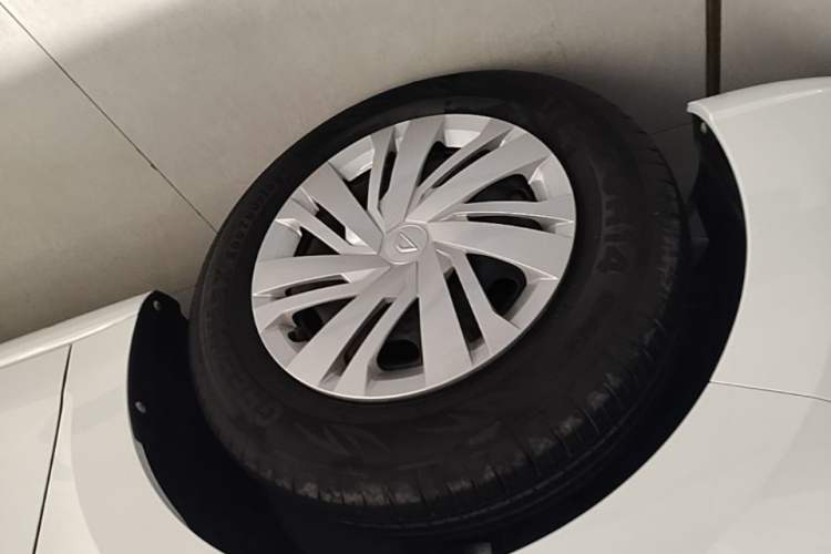 Used Jetta VA3 2021 1.5L Automatic "Upward Journey" Edition Left Front Wheel Hub