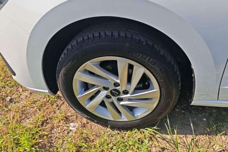 Used Jetta VA3 2021 1.5L Manual Enjoyment Edition Left Front Wheel Hub